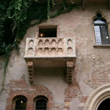 Residenza Alla Piazzetta ヴェローナ エクステリア 写真