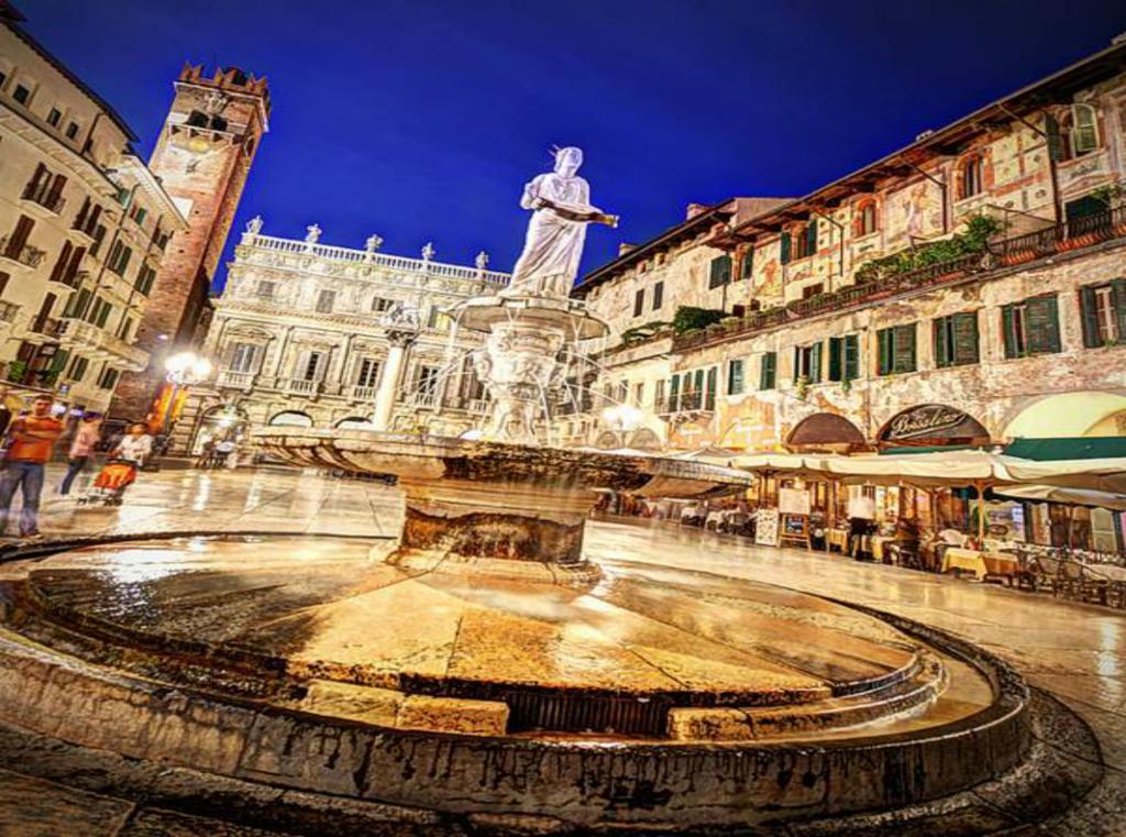 Residenza Alla Piazzetta ヴェローナ エクステリア 写真